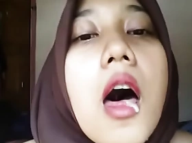 Indonesian Malay Hijabi Horny 02