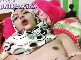 Indo Hijab Unreserved masturbates until squirting